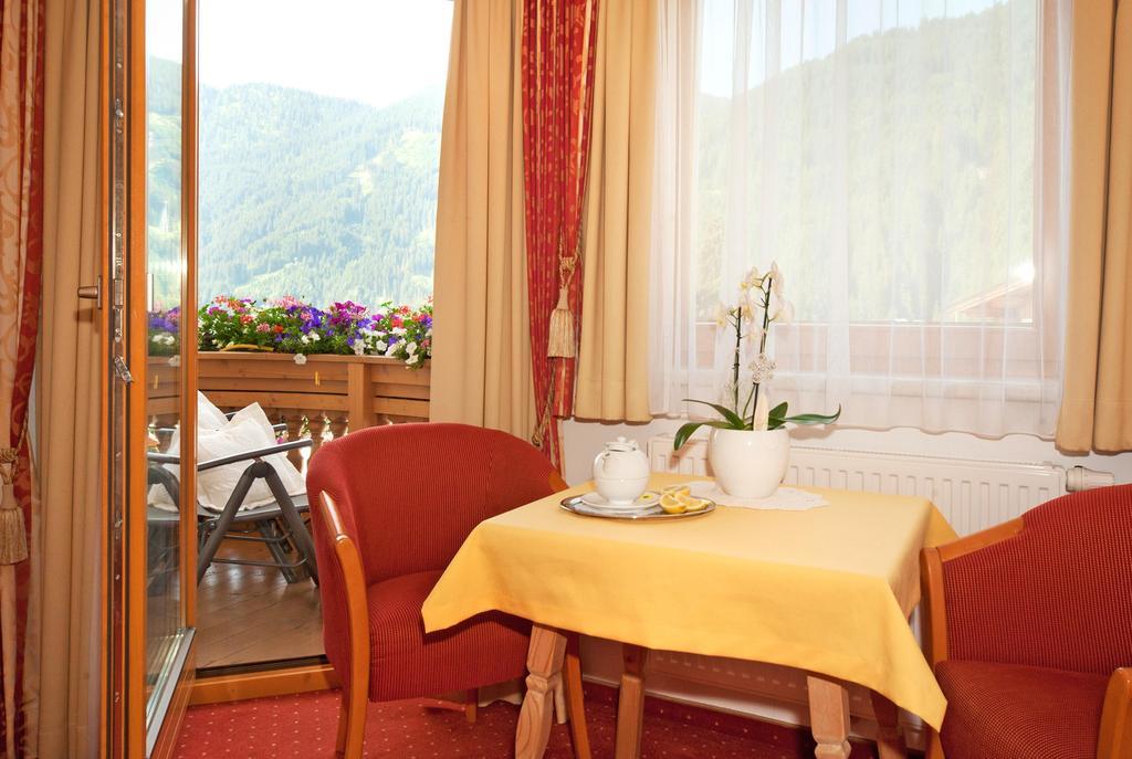 Hotel Gletscherblick Hippach Kamer foto